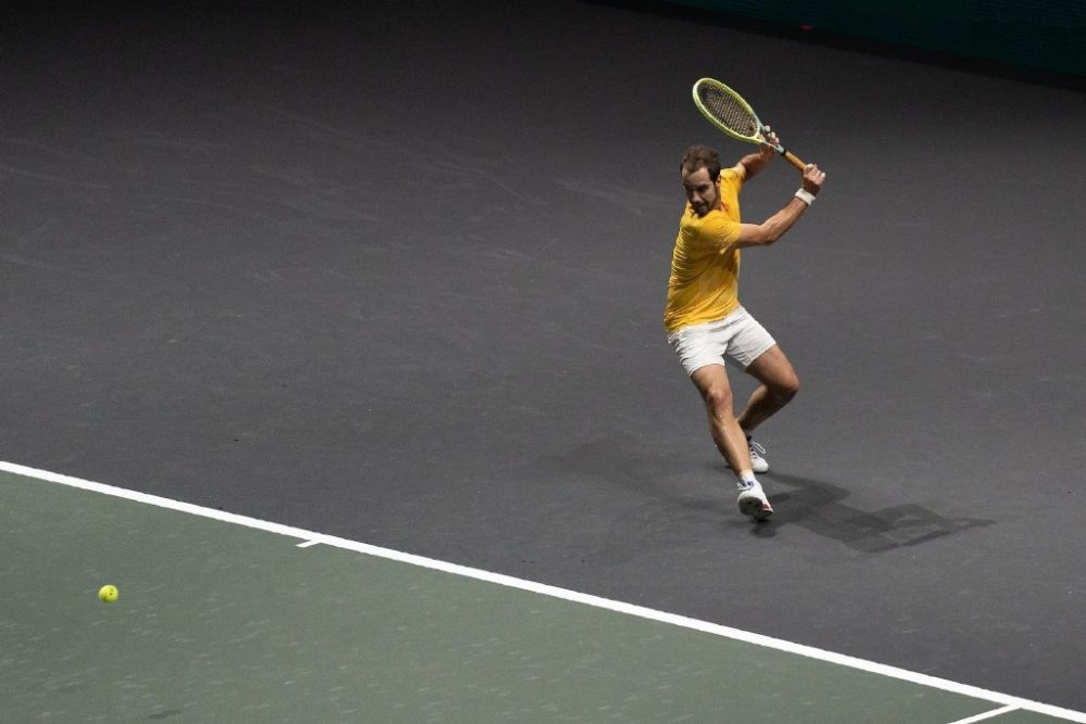  佩古拉北美硬地爆发，多伦多站斩获生涯首冠