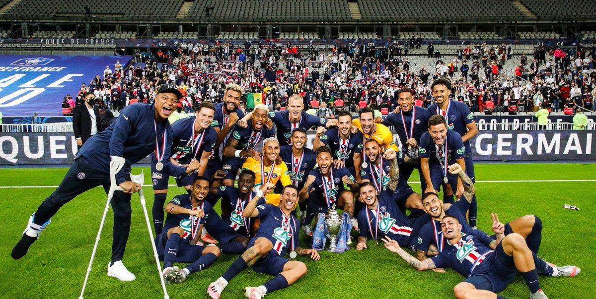  法国杯决赛，巴黎圣日耳曼轻松捧杯